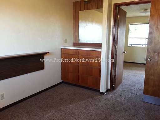 2nd image of 957 Hilyard St APT 14