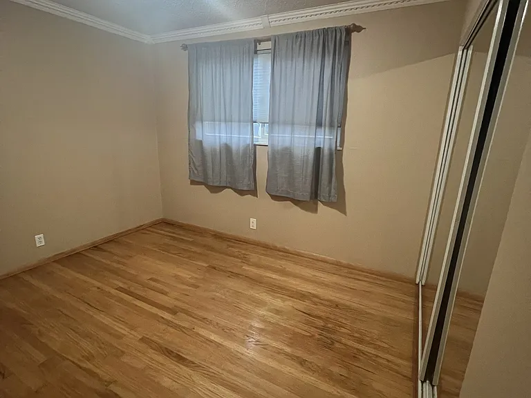 240 Catalina Ave — Photo 9