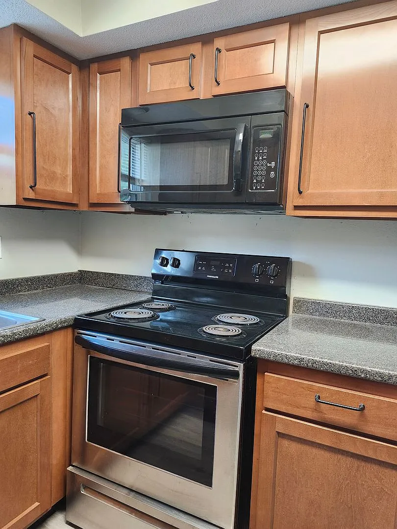778 & 780 Winding Hills Lane — Photo 3