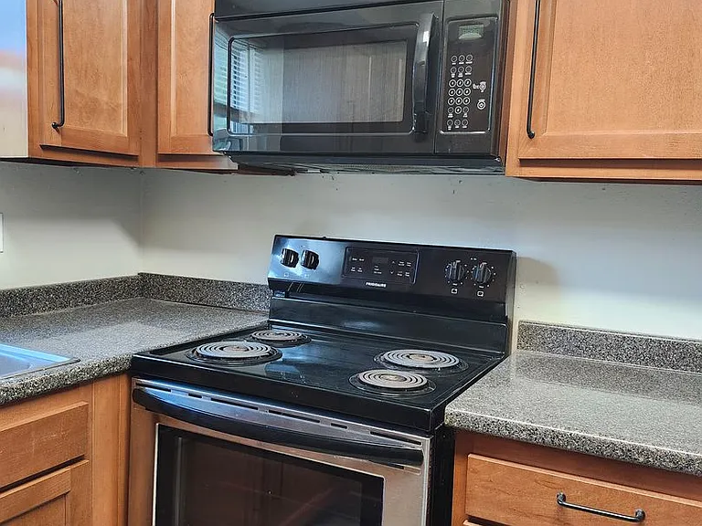 778 & 780 Winding Hills Ln — Photo 3