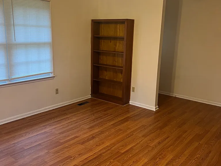 118 Cool Spring Dr — Photo 17