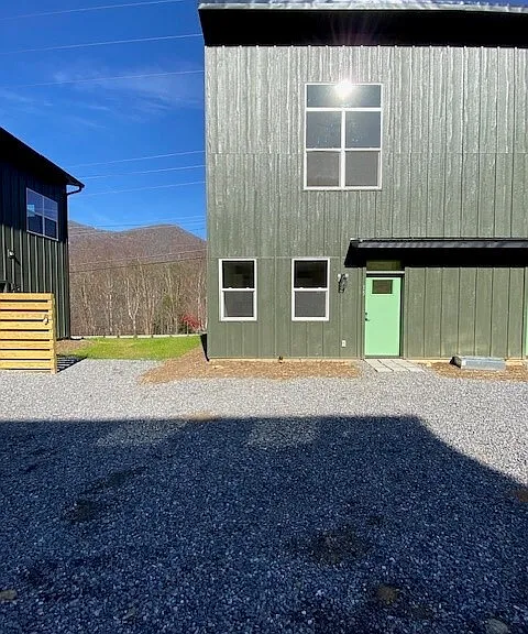 15 Appalachian Trl — Photo 1