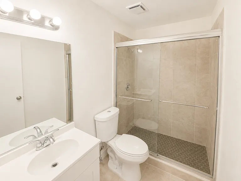 2159 Belmont St — Photo 5