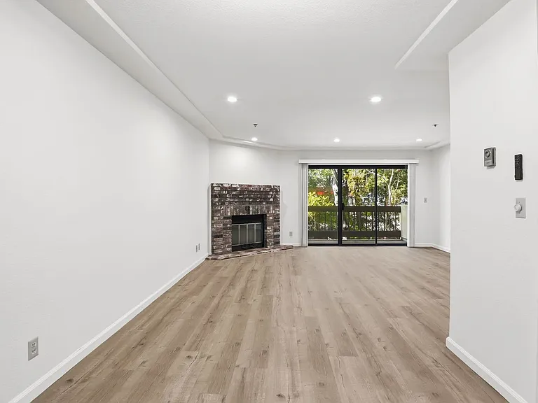 496 W Charleston Rd #103 — Photo 11