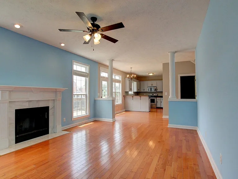 716 Cavalier Dr — Photo 45