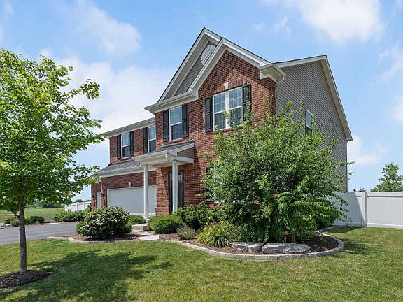 3rd image of 25402 W Maggie Ln