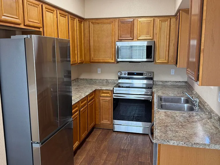 2834 E Tracy Ln #1 — Photo 23