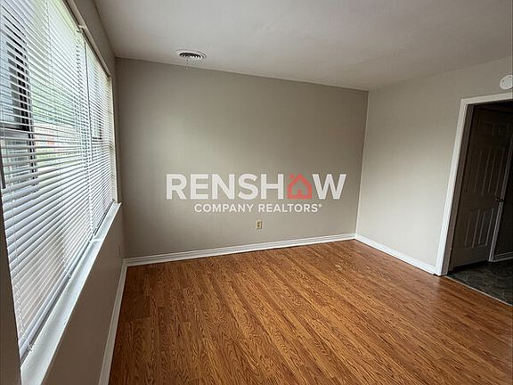 2nd image of 58 Tanglewood Ln