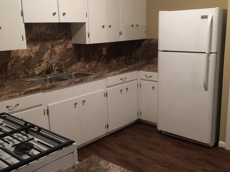 221 Mitchell St — Photo 2