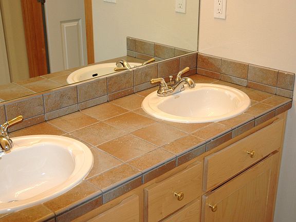 4th image of 3427 165th Pl SW