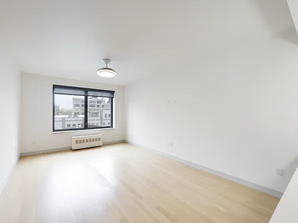 21-45 44th Drive image 4 of 11