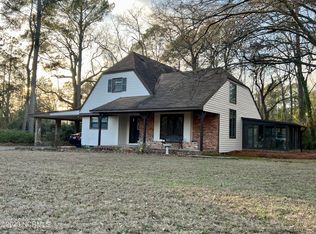 12381 Windmere Dr, Laurinburg, NC 28352