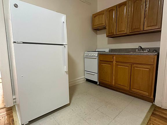2nd image of 8260 116th St APT B3
