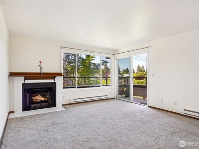 6055 35th Avenue SW #201, Seattle, WA, 98126
