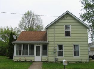 210 S Miller St, Toulon, IL 61483