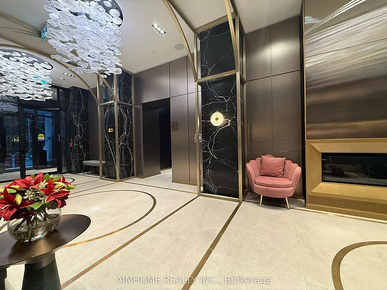 771 Yonge St #1706 — Photo 2