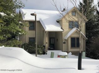 400 Vista Dr, Tannersville, PA 18372