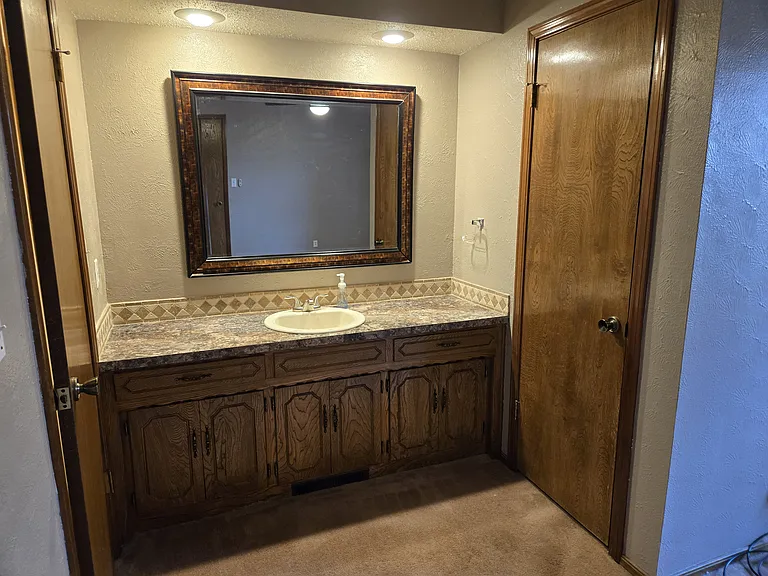 5625 Fountain Head Dr — Photo 16
