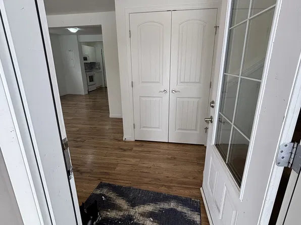 12224 60th St NW, Edmonton, AB T5W 3Z9