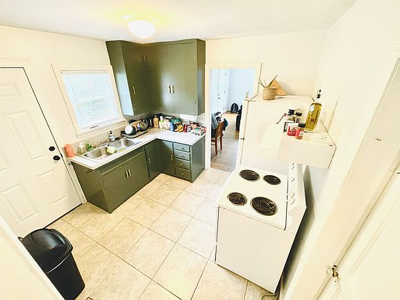 5th image of 5850 Primrose Ave
