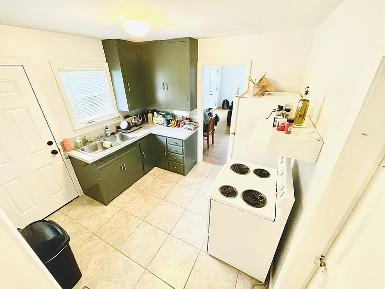 5850 Primrose Ave — Photo 5