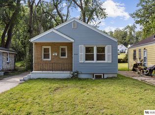 3532 N 39th St, Omaha, NE 68111