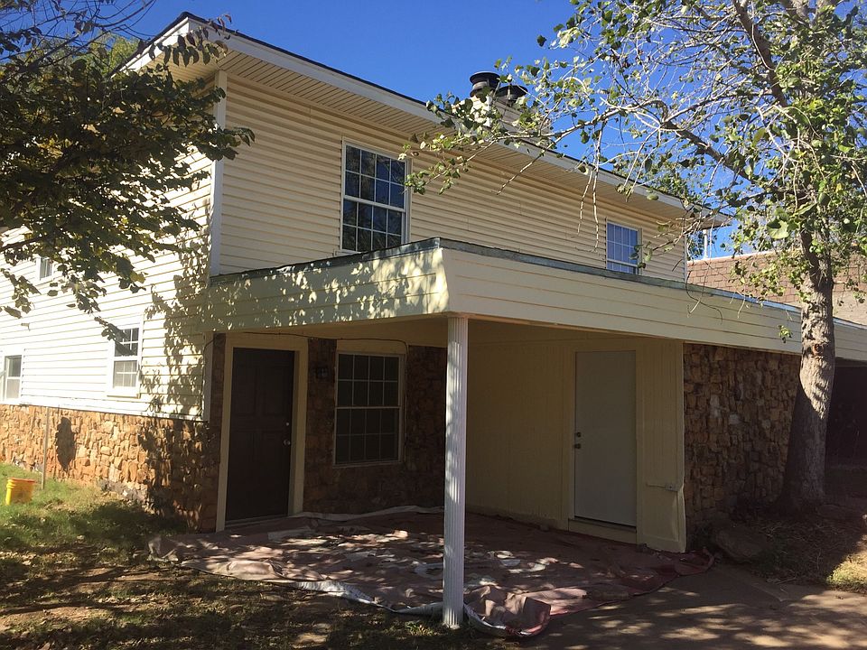 1st image of 912 Acacia Cir