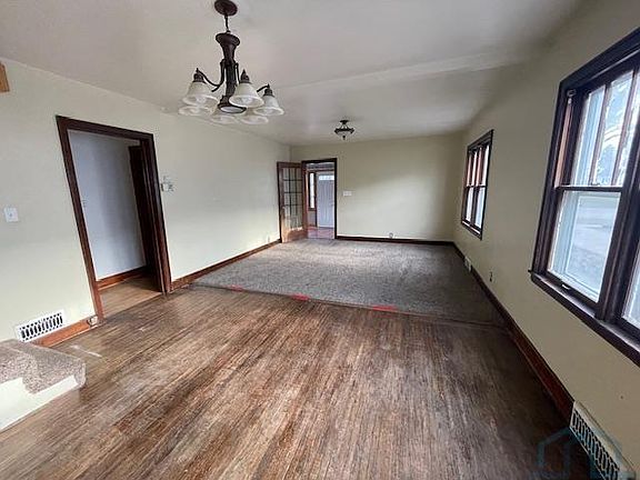 3rd image of 1150 11th St