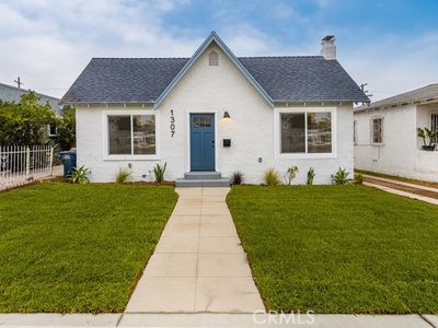 1307 W 104th St, Los Angeles, CA, 90044