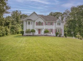 8 Furnari Farm Ln, Andover, MA 01810