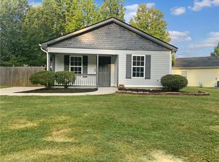 3650 Ten Oaks Cir, Powder Springs, GA 30127