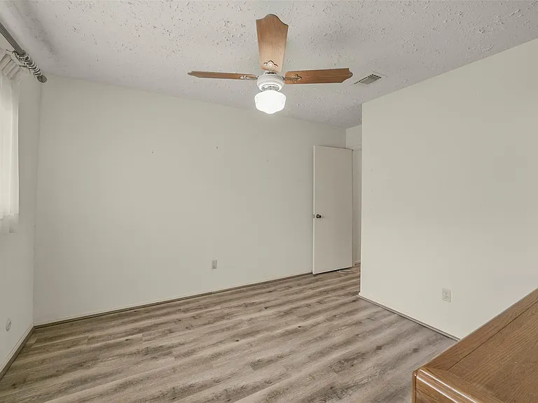 16323 Summer Dawn Ln — Photo 26
