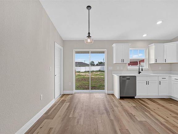 2nd image of 3 WALNUT RUN COURT