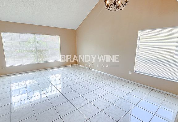 5th image of 3438 Laurel Dale Dr