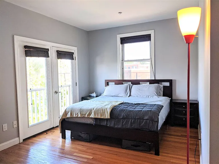 270 Cedar St #5 — Photo 4