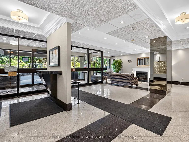1300 Mississauga Valley Blvd #1108 — Photo 32
