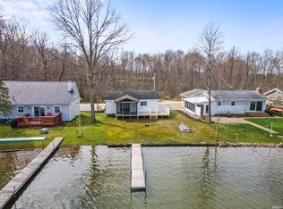 395 E 745 S, Wolcottville, IN 46795
