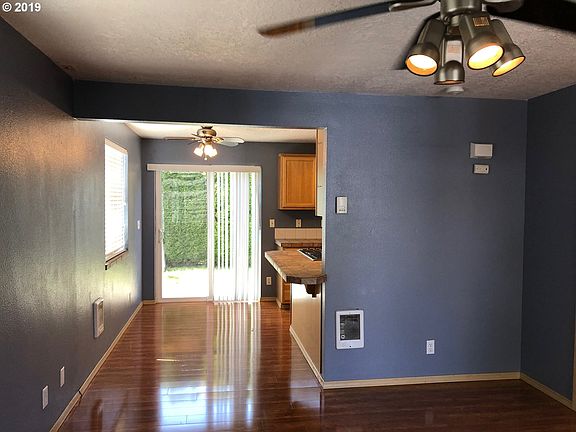 4th image of 4000 NE 109th Ave Unit 183