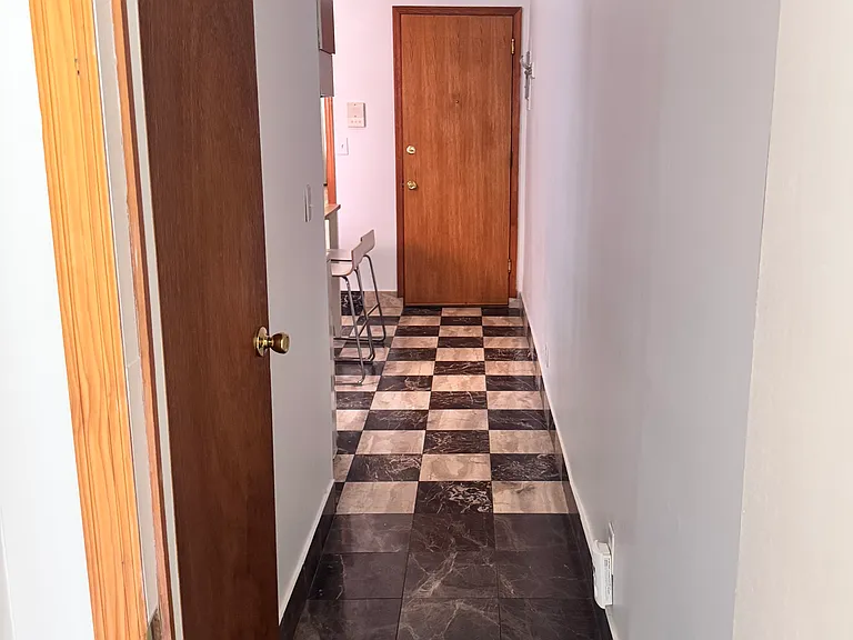 129 Guernsey St #1R — Photo 13