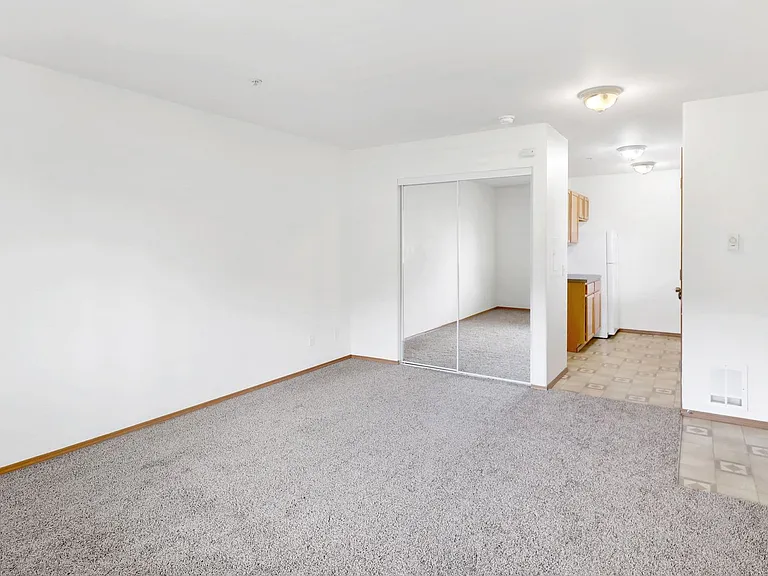 1018 23rd St — Photo 10