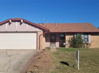 309 NE Skyline Cir, Lawton, OK 73507