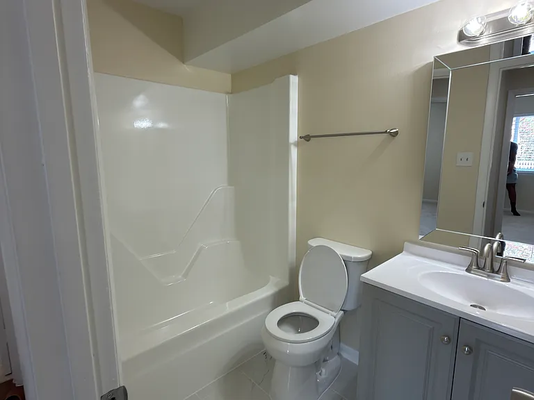 3809 Burlingame Pl #34E — Photo 8