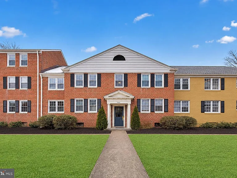 1803 Belle View Blvd #A1 — Photo 1