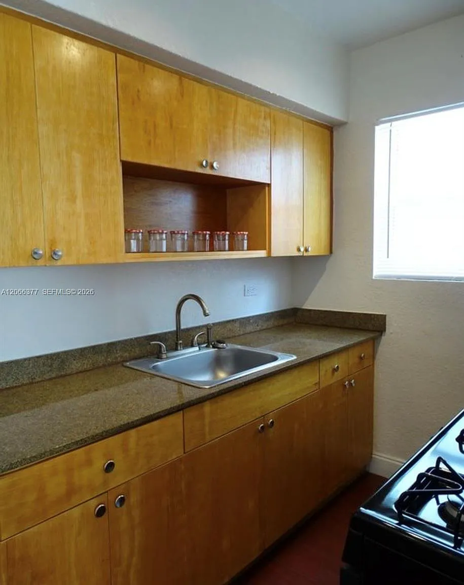 Harding Avenue Condo — Photo 2