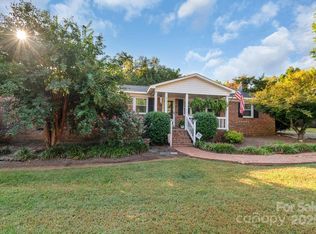 6401 Cumberland Dr, Harrisburg, NC 28075