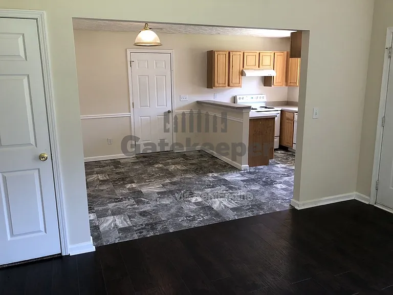 117 Jenny Rd — Photo 3