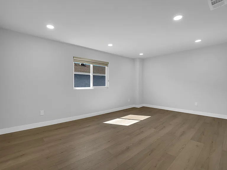 862 W. Mines Avenue — Photo 13