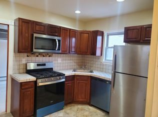 819 21st St FLOOR 2, Union City, NJ 07087