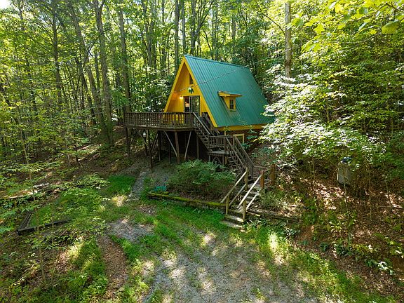5th image of 481 Hemlock Trl