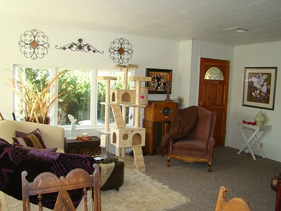 2nd image of 168 Walnut Dr